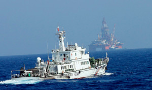 China Coast Guard protects the CNOOC oilrig HS981
